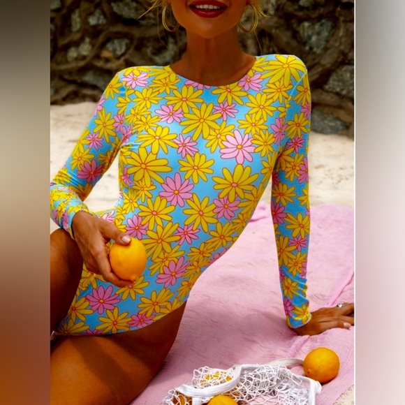 NWT  BOHO BACKLESS SWIMSUIT W/REMOVABLE PADS. HIGH CUT LEG. SO CUTE & VERSATILE - Picture 3 of 9